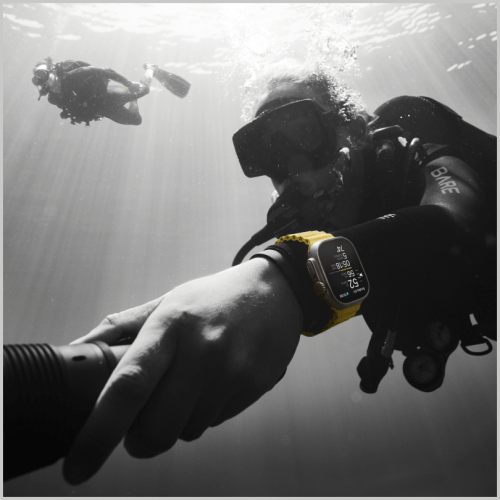 Apple Watch Ultra GPS + Cellular, 49 мм, корпус из титана, ремешок оранжевый, размер M, MQFL3