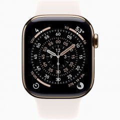 Apple Watch Series 11 GPS + Cellular, 42 мм Gold Titanium Case with Light Blush Sport Band, M/L